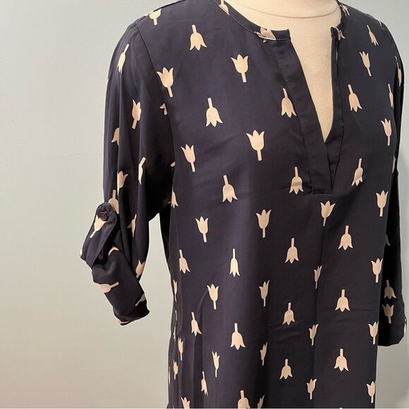 41 Hawthorn Ivy Tulip Print Roll Tab Sleeve Blouse Size Medium - Picture 4 of 8